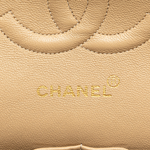 Pre-Loved Chanel Medium Classic Lambskin Double Flap - Picture 5 of 12